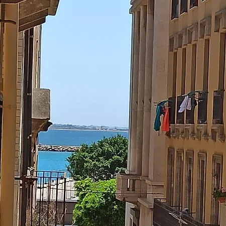 Fico D'india Apartment